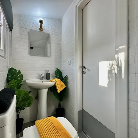 Four Seasons - The White Queen House 펜션 *