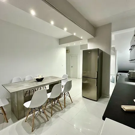 Four Seasons - The White Queen House Ferienhaus *