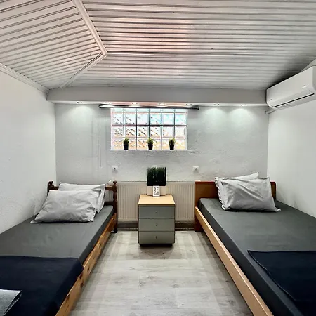 Four Seasons - The White Queen House Ferienhaus Kriopigi