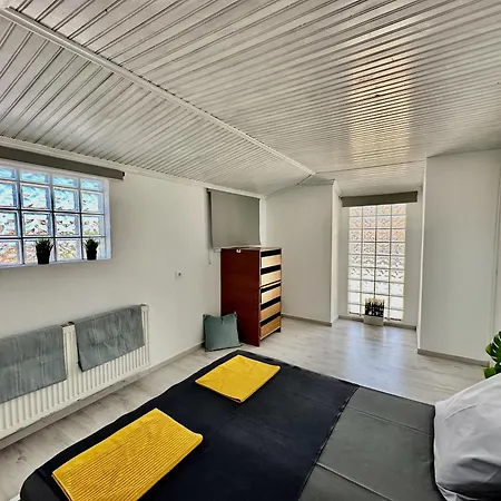 Four Seasons - The White Queen House Ferienhaus *