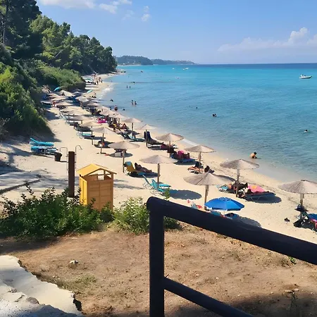 Four Seasons - The White Queen House