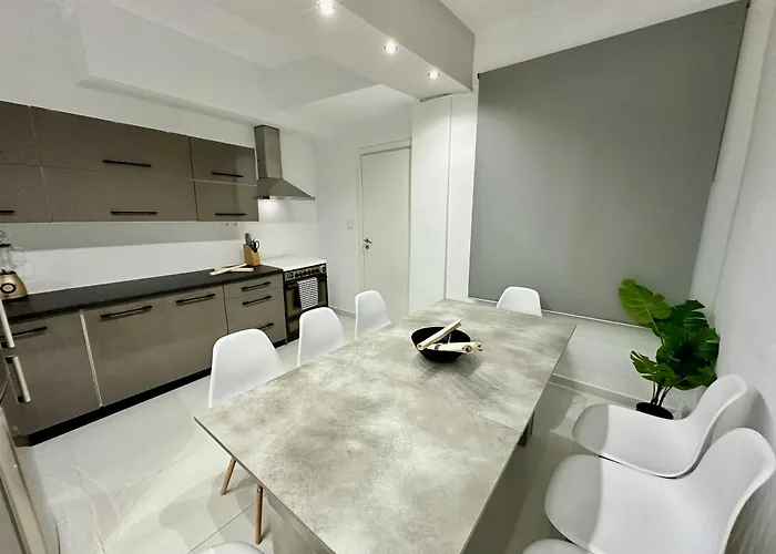 度假居 Four Seasons - The White Queen House