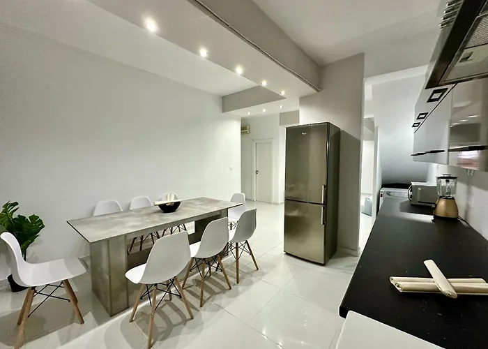 Four Seasons - The White Queen House 度假居 *