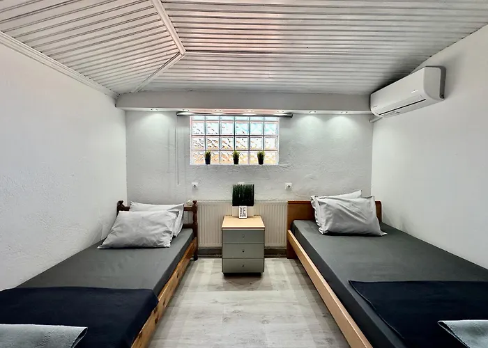 Four Seasons - The White Queen House 度假居 克里皮吉