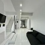 度假居 Four Seasons - The White Queen House 克里皮吉